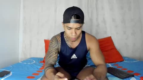 Snapshot of j_musiry chatting on February 21, 4:51 am i am juan musiry independent model online show from February 21, 4:51 am