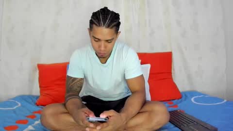 Snapshot of j_musiry chatting on February 25, 6:14 am i am juan musiry independent model online show from February 25, 6:14 am