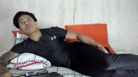 Snapshot of j_musiry chatting on January 27, 8:07 am i am juan musiry independent model online show from January 27, 8:07 am