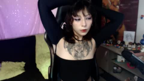 jade 18  online show from March 5, 6:33 am