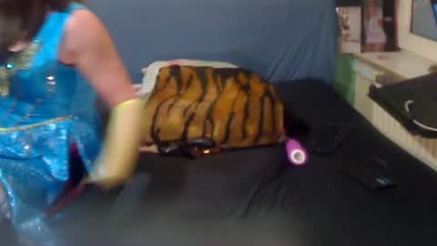 JACKSLUT BUY ME . FAN CLUB MEMBERS AND THOSE WHOM THE MEMBERS INDICATE SISY SLUT PROVIDES THEM  FREE SERVICES online show from December 8, 11:18 pm