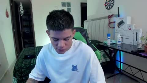 Snapshot of jack_castell chatting on October 7, 11:28 am JACK CASTELL online show from October 7, 11:28 am