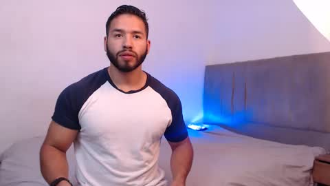 Snapshot of jack_master_muscle chatting on March 12, 5:17 pm jack and leah online show from March 12, 5:17 pm