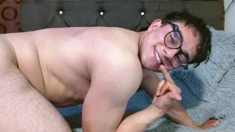 Jacke online show from March 10, 7:00 am