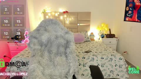 Snapshot of jackelyn_lopezz chatting on February 4, 11:49 am Jacky online show from February 4, 11:49 am