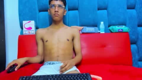 jackhornysex6 online show from May 13, 11:42 am