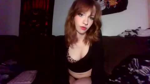 Snapshot of jackievilleof chatting on October 18, 12:31 pm sophi scott online show from October 18, 12:31 pm