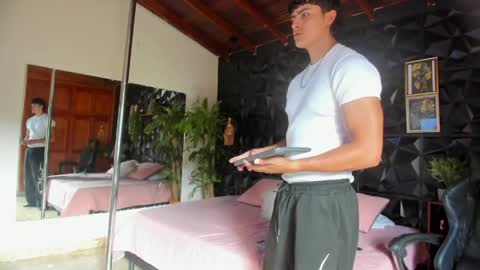 Jackson online show from April 1, 7:33 pm