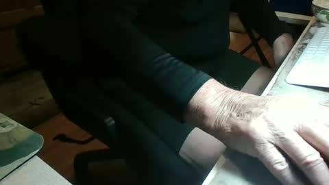 Snapshot of jacktoome383324 chatting on October 22, 12:29 pm jacktoome383324 online show from October 22, 12:29 pm