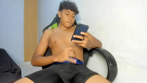 jacob_x21 online show from July 6, 7:38 pm