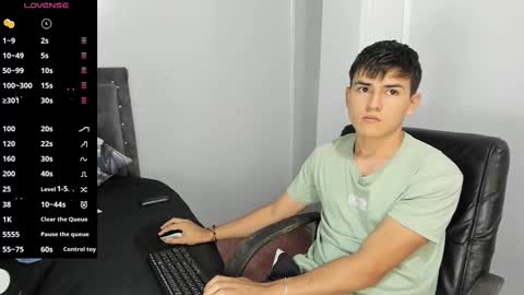 Snapshot of jacobb_lee chatting on February 25, 9:04 pm Jacob Lee online show from February 25, 9:04 pm