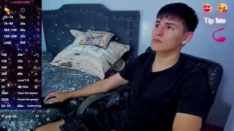 Snapshot of jacobb_lee chatting on September 22, 9:19 pm Jacob Lee online show from September 22, 9:19 pm
