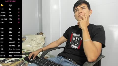 Snapshot of jacobb_lee chatting on January 25, 7:28 pm Jacob Lee online show from January 25, 7:28 pm