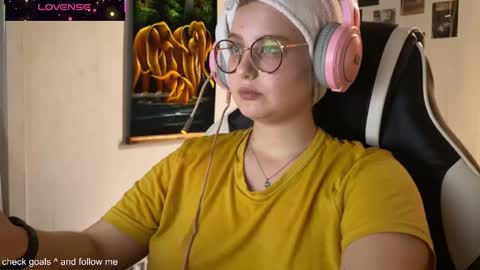 Snapshot of jacywinslat chatting on October 15, 1:01 pm jacywinslat online show from October 15, 1:01 pm