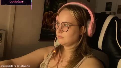 Snapshot of jacywinslat chatting on October 16, 4:17 pm jacywinslat online show from October 16, 4:17 pm
