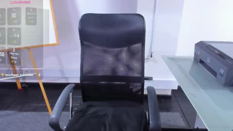 jade_connor online show from April 29, 8:13 pm