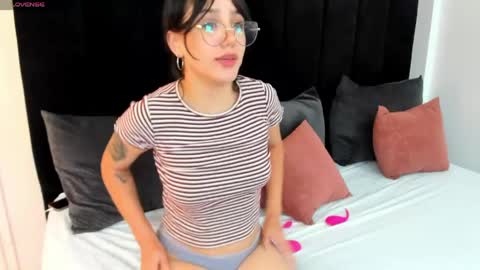 Jade online show from May 13, 7:23 pm
