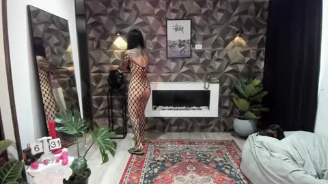 Snapshot of jade_porn chatting on February 1, 11:31 am Jade independent model online show from February 1, 11:31 am