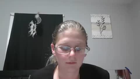 JadeLuv online show from December 15, 2:29 am