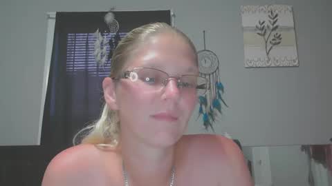 JadeLuv online show from June 1, 12:56 am