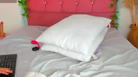 jadiya   Hot online show from March 7, 3:18 pm