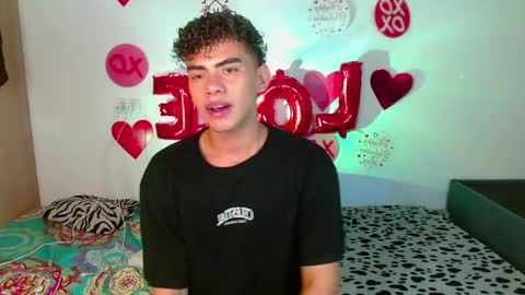 javi15  online show from March 9, 1:46 am