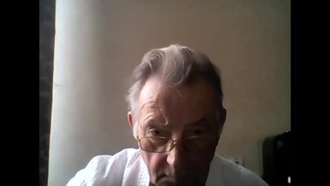 Snapshot of jahanc01 chatting on October 2, 6:12 am Malko online show from October 2, 6:12 am