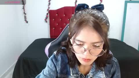 jaide412638 online show from May 22, 9:32 pm