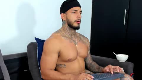 Snapshot of jaketayler10 chatting on October 16, 5:12 pm my name is sebas If you come here dont hesitate to say hello Im a guy who really likes having conversations and having hot online show from October 16, 5:12 pm