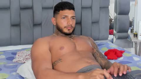 Snapshot of jaketayler10 chatting on February 5, 4:06 am my name is sebas If you come here dont hesitate to say hello Im a guy who really likes having conversations and having hot online show from February 5, 4:06 am
