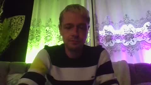Snapshot of jakjakrabbit chatting on October 19, 9:41 pm JakJakRabbit online show from October 19, 9:41 pm