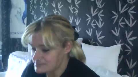 Snapshot of jakkilouise chatting on September 11, 4:52 pm JAKKI LOUISE pornstar online show from September 11, 4:52 pm