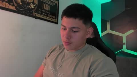 Snapshot of james_cr chatting on September 10, 2:56 am james_cr online show from September 10, 2:56 am