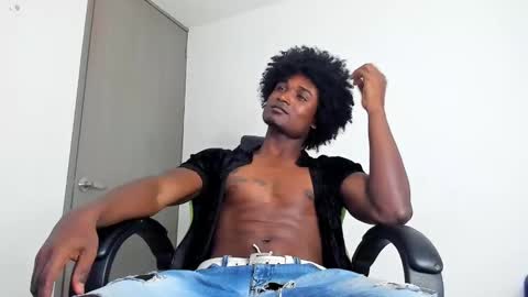 james_makony_1 online show from December 30, 2:09 am