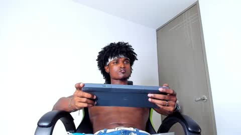 james_makony_1 online show from January 22, 9:02 am