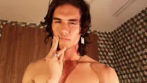 james_morrisonm online show from December 18, 8:59 pm