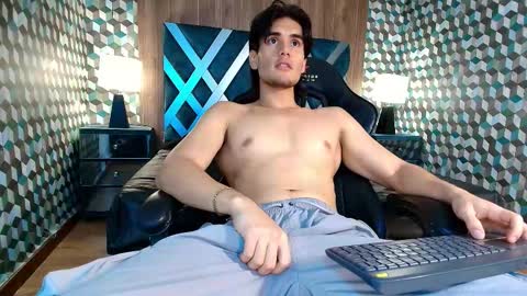 james_morrisonm online show from February 22, 5:48 pm