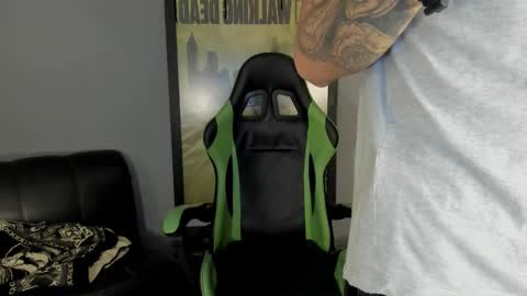 Snapshot of jamesinked_ chatting on February 27, 5:58 pm Jamesinked  online show from February 27, 5:58 pm