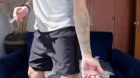 Jamesinked  online show from November 28, 5:20 pm