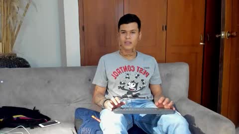 Snapshot of jamesinked_ chatting on October 18, 2:49 am Jamesinked  online show from October 18, 2:49 am