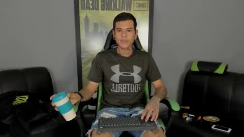 Snapshot of jamesinked_ chatting on February 11, 9:56 pm Jamesinked  online show from February 11, 9:56 pm