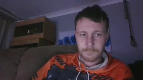 jamesp281987 online show from January 2, 5:46 am