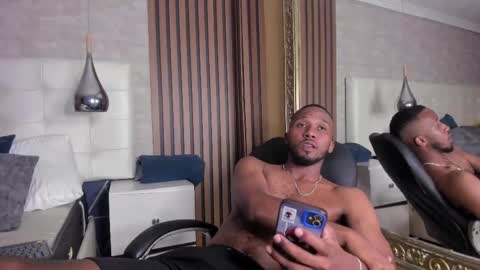 James  online show from April 19, 12:44 am