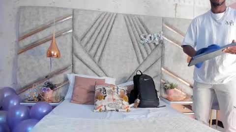 James  online show from February 21, 7:21 pm