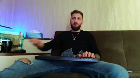 Robbie online show from March 11, 11:44 am