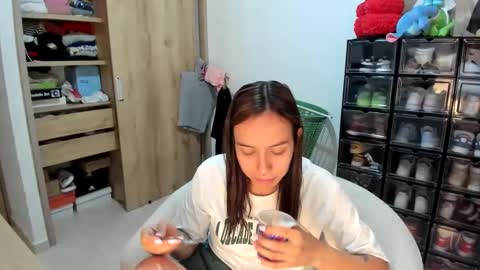 Snapshot of jane_ady chatting on December 18, 1:48 am jane_ady online show from December 18, 1:48 am