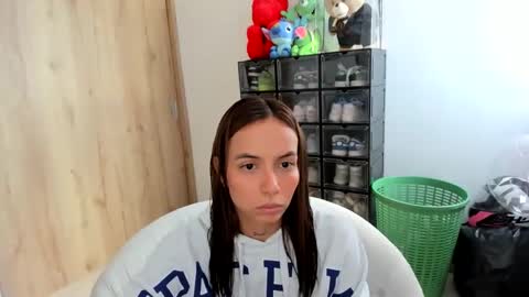 Snapshot of jane_ady chatting on January 13, 6:59 pm jane_ady online show from January 13, 6:59 pm