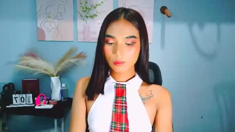 Janelarose online show from July 6, 5:59 am