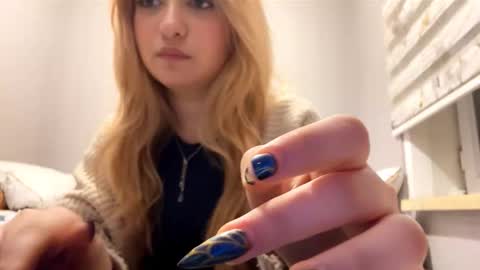 Kiki online show from February 27, 9:18 pm