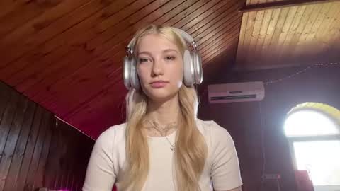 Elsa online show from June 22, 8:33 am